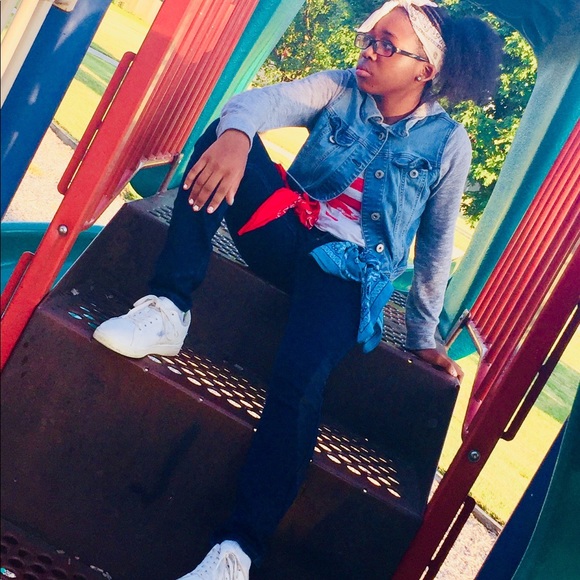 Meet your Posher, Tommie - Picture 1 of 1